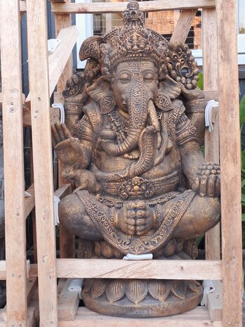 Ganesha Golden beton.