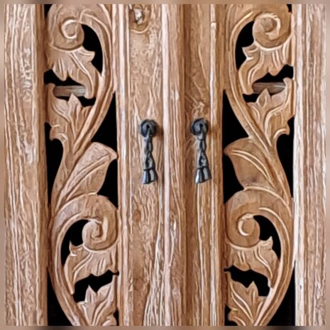 Vanity kast open carving